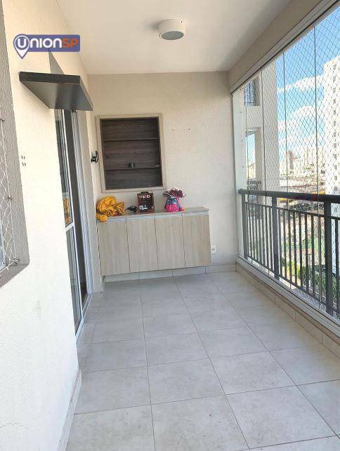 Apartamento à venda com 2 quartos, 68m² - Foto 2