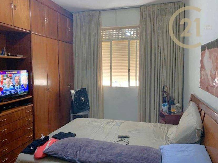 Apartamento à venda com 3 quartos, 218m² - Foto 11