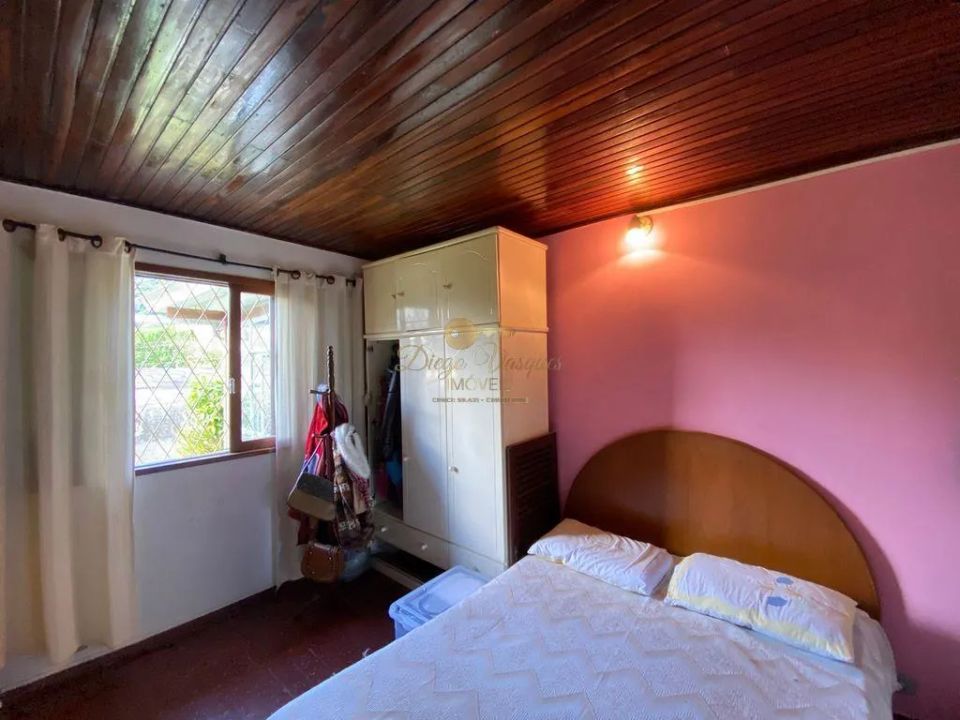 Casa à venda com 3 quartos, 1080m² - Foto 11