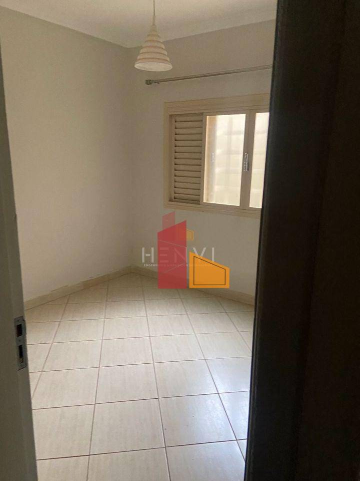 Casa à venda com 4 quartos, 241m² - Foto 13