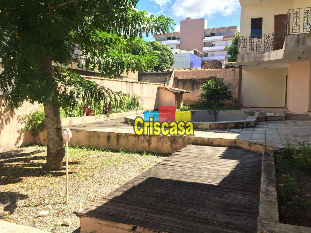 Casa à venda com 3 quartos, 320m² - Foto 13