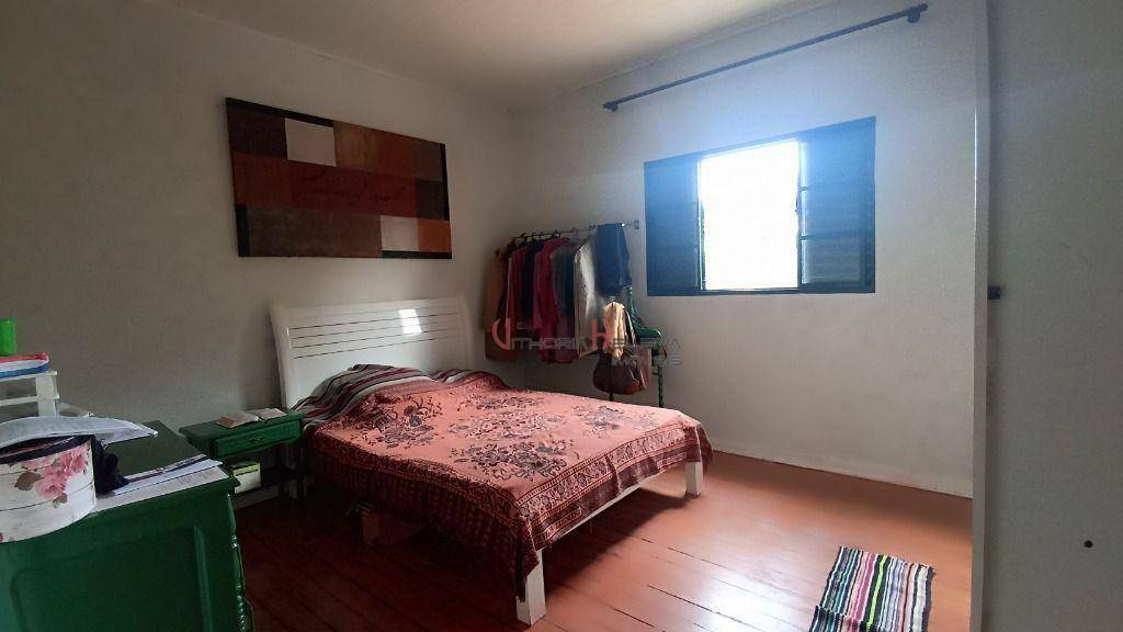 Casa à venda com 3 quartos, 211m² - Foto 15