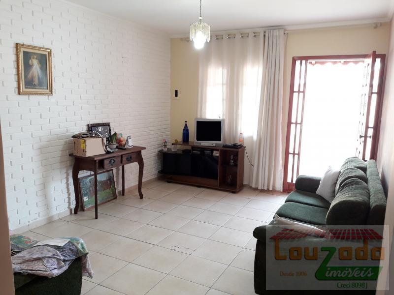 Casa à venda com 3 quartos, 300m² - Foto 1