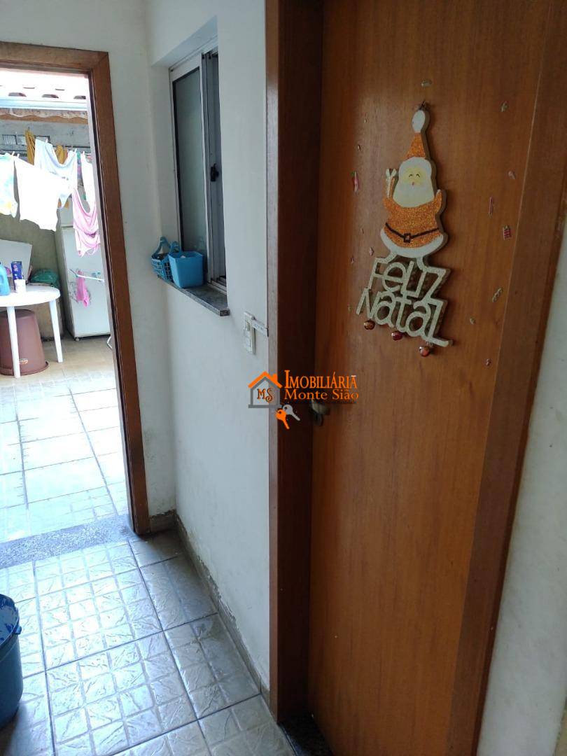 Sobrado à venda com 3 quartos, 200m² - Foto 4