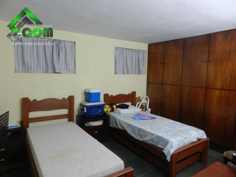 Casa de Condomínio à venda com 4 quartos, 376m² - Foto 40