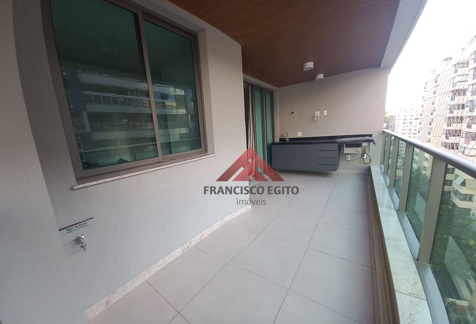 Apartamento à venda com 3 quartos, 107m² - Foto 1