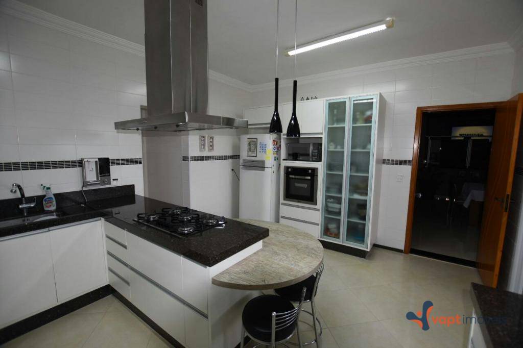 Casa de Condomínio à venda e aluguel com 4 quartos, 350m² - Foto 18