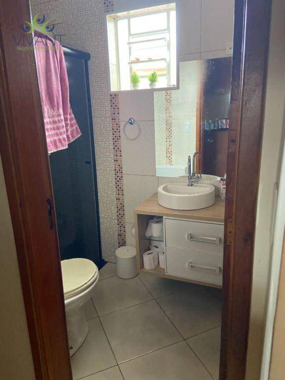 Casa à venda com 2 quartos, 80m² - Foto 2