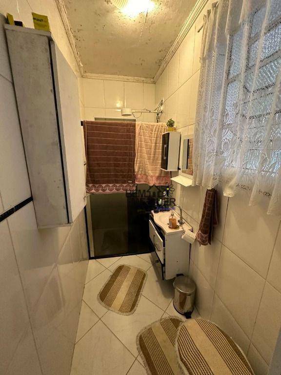 Casa à venda com 3 quartos, 190m² - Foto 17