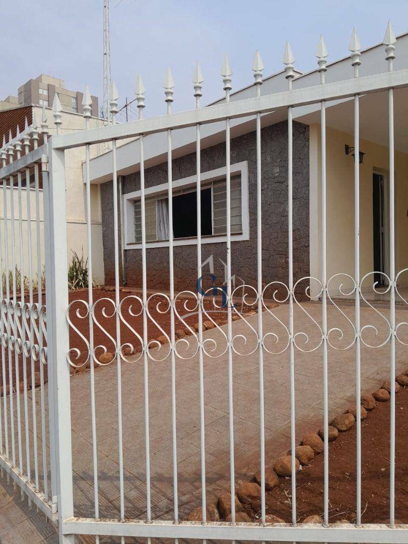 Casa à venda com 3 quartos, 170M2 - Foto 1