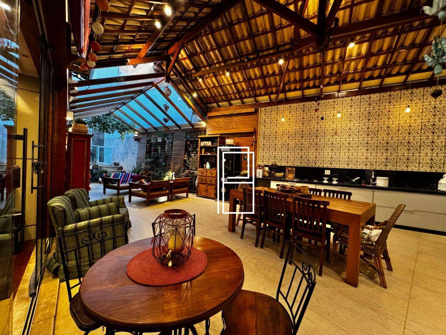 Casa à venda com 4 quartos, 300m² - Foto 28