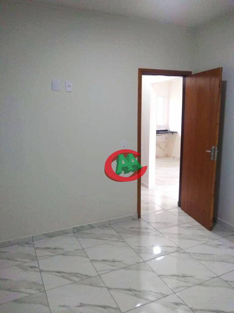 Casa à venda com 2 quartos, 60m² - Foto 13