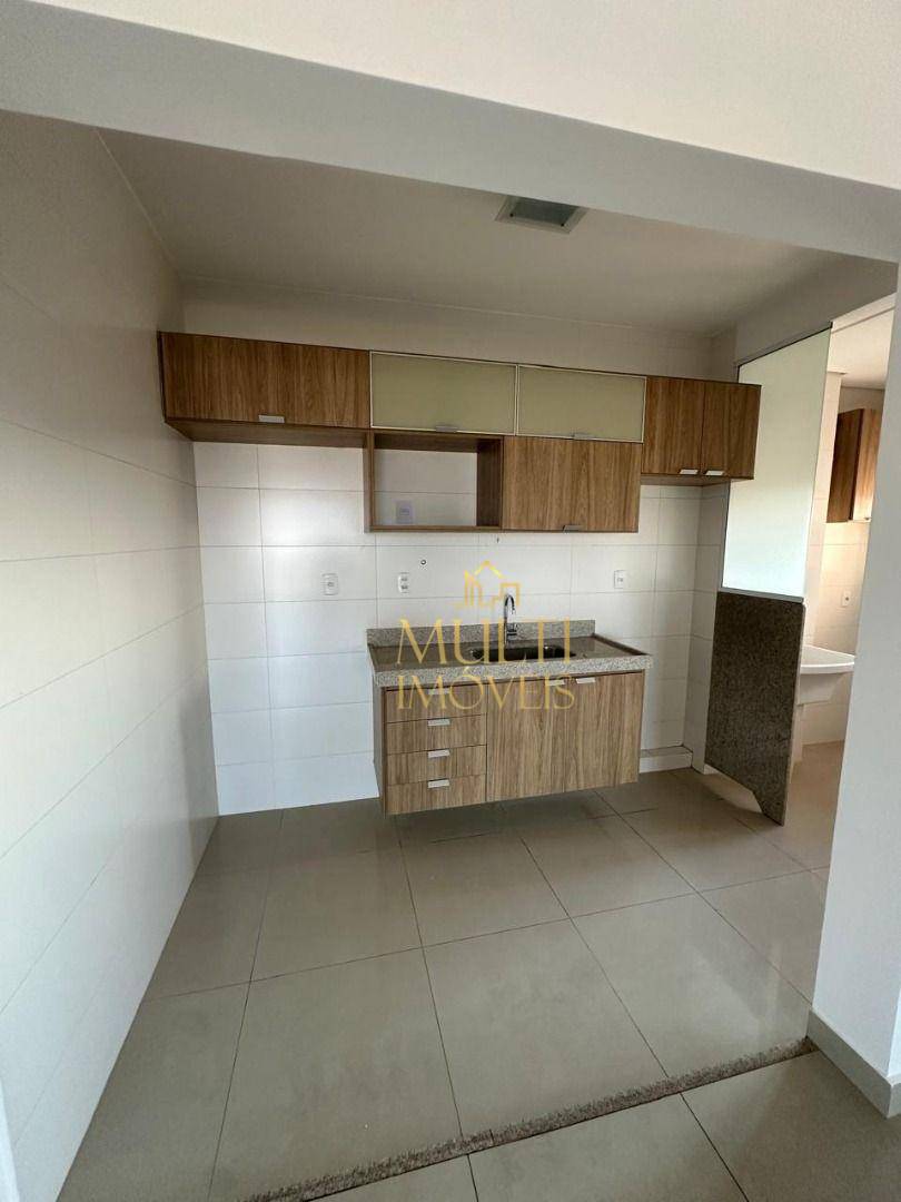 Apartamento para alugar com 3 quartos, 77m² - Foto 2