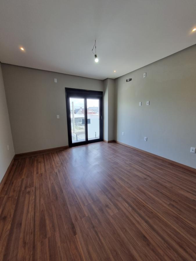 Casa à venda com 2 quartos, 80m² - Foto 4