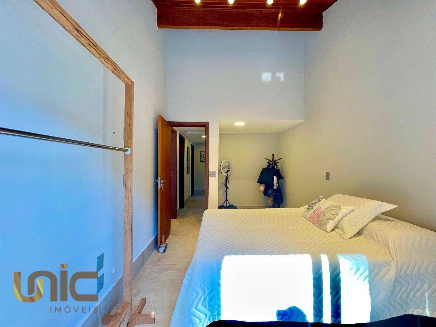 Casa de Condomínio à venda com 4 quartos, 177m² - Foto 17