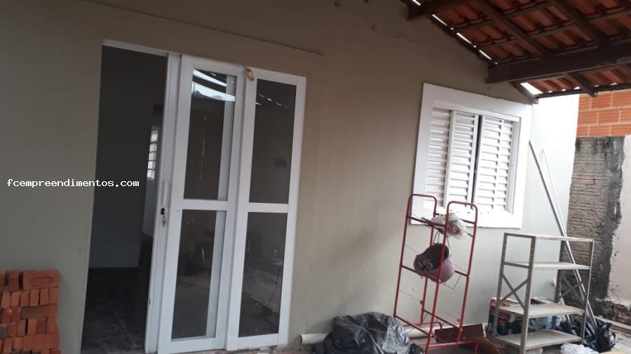 Sobrado à venda com 5 quartos, 128m² - Foto 1