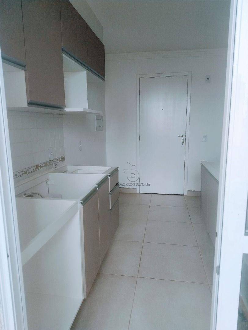 Apartamento à venda com 2 quartos, 42m² - Foto 3