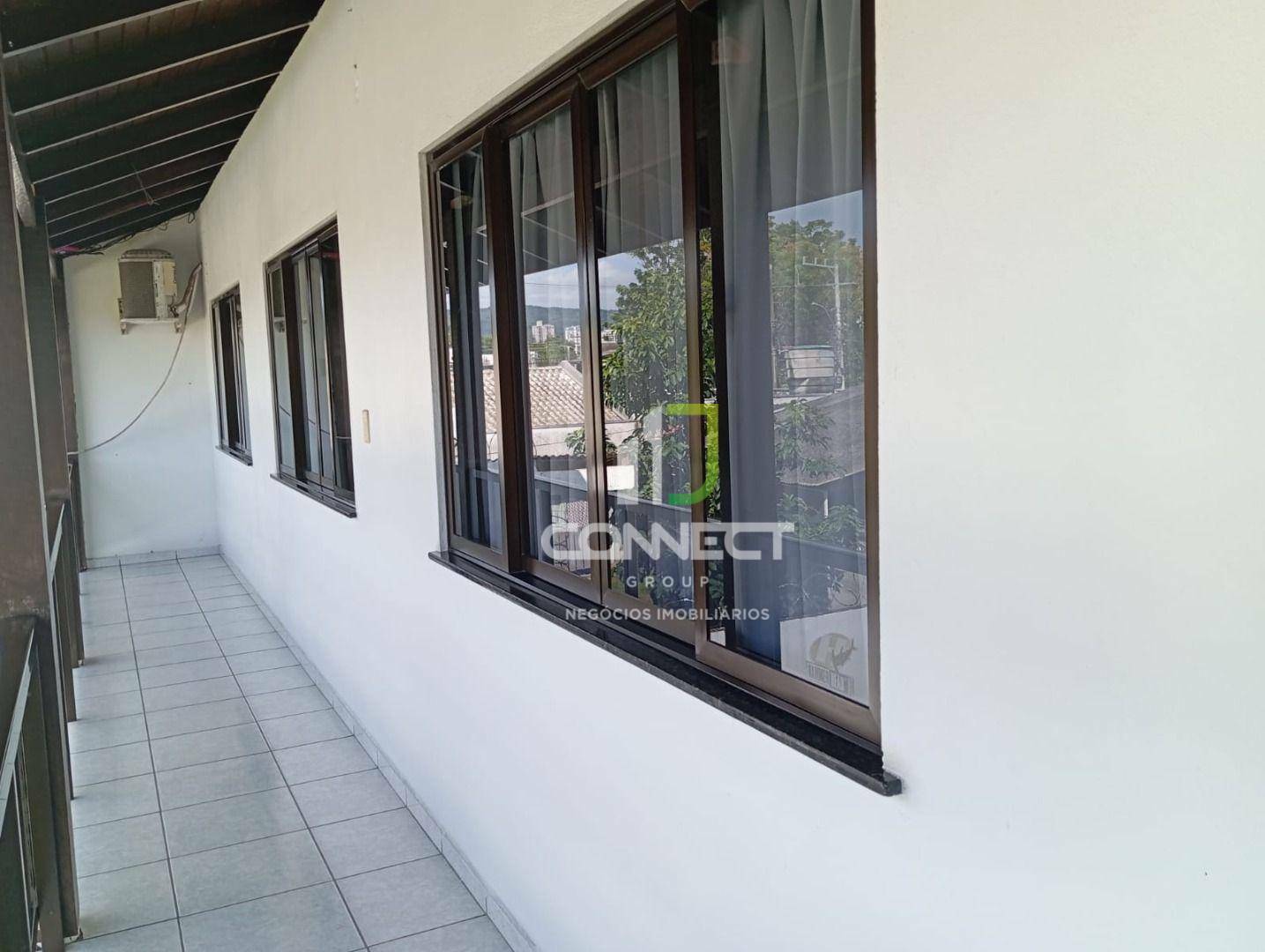 Casa à venda com 4 quartos, 240m² - Foto 35