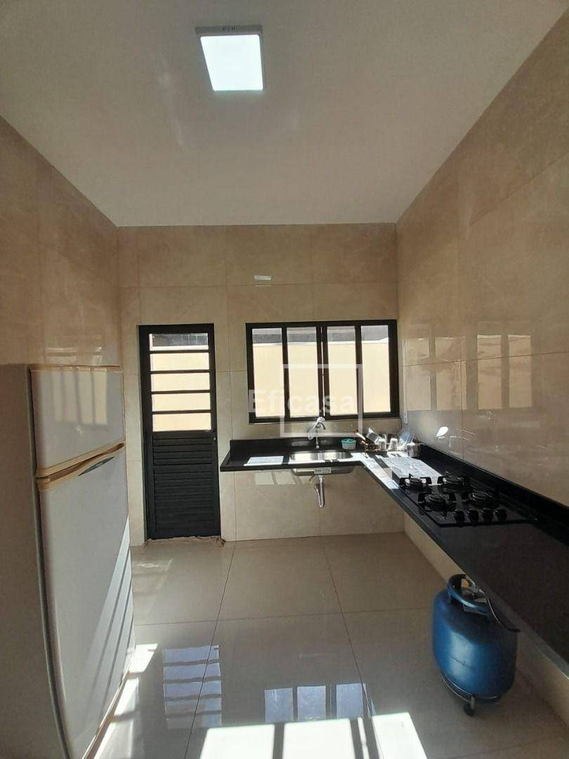 Casa de Condomínio à venda com 3 quartos, 148m² - Foto 1