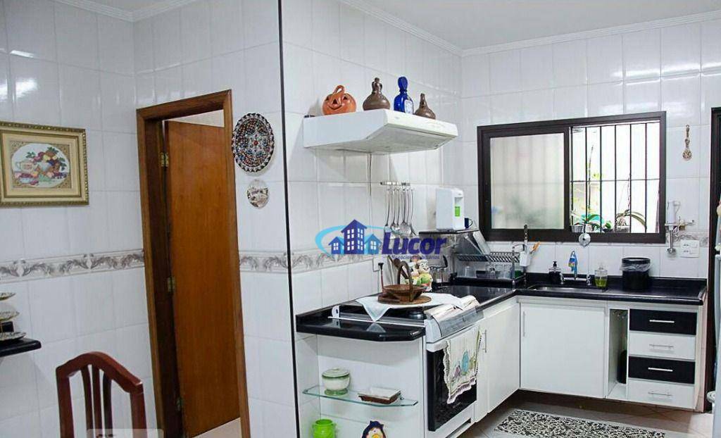 Sobrado à venda com 3 quartos, 100m² - Foto 2