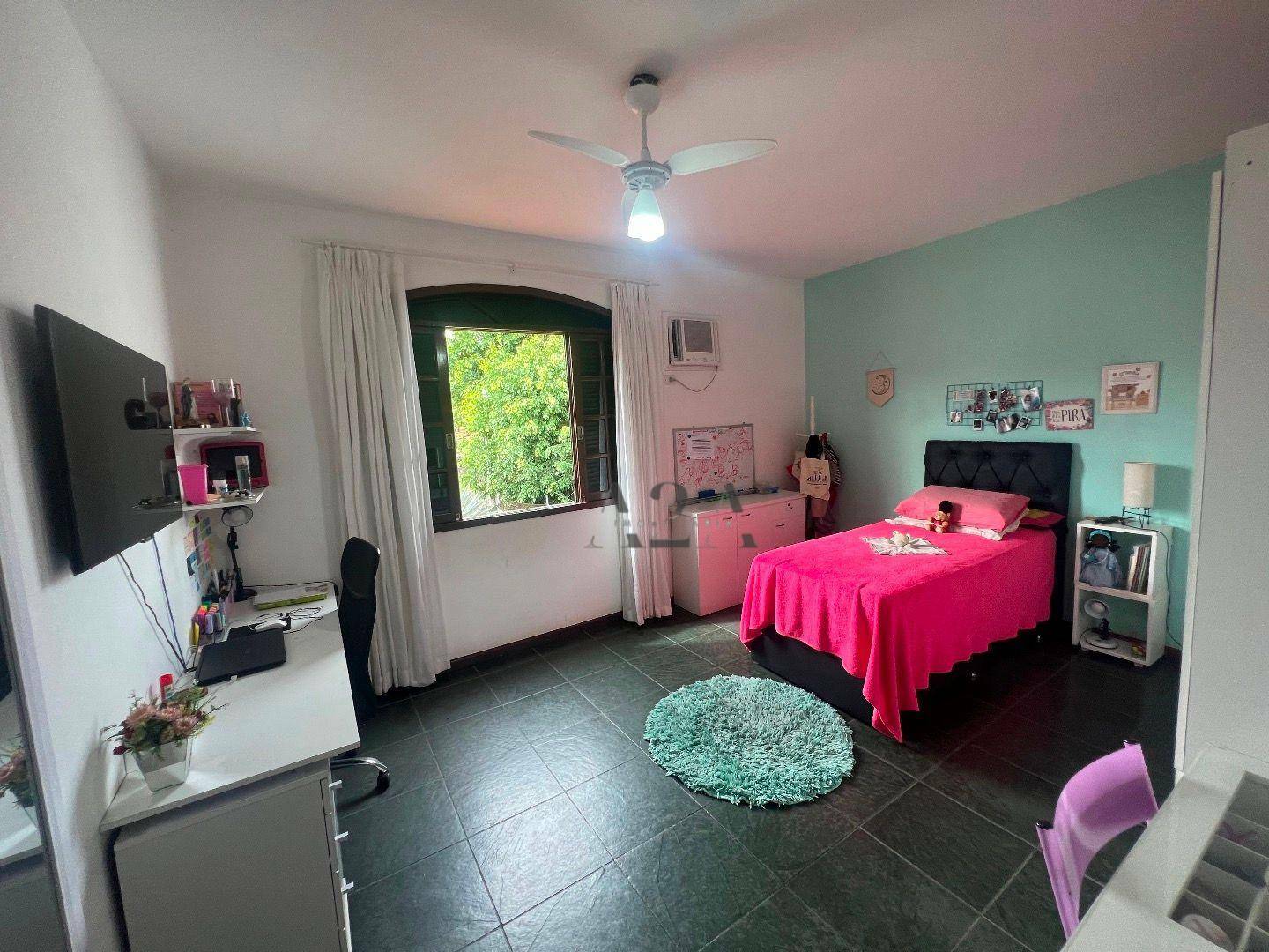 Casa à venda com 4 quartos, 335m² - Foto 10