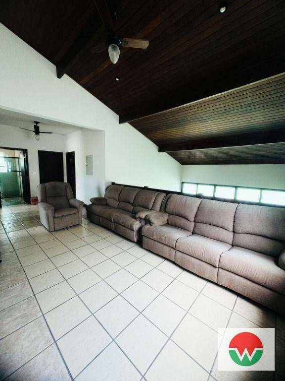 Casa de Condomínio para alugar com 4 quartos, 350m² - Foto 17