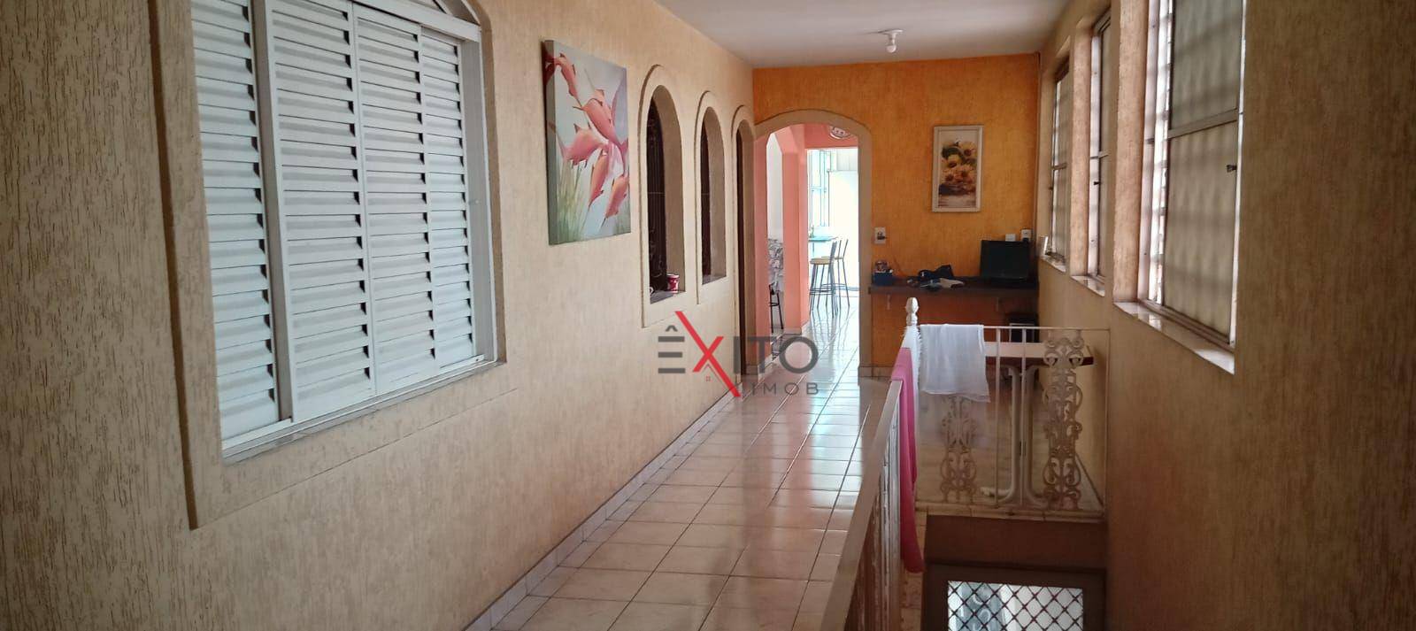 Casa à venda com 3 quartos, 276m² - Foto 14