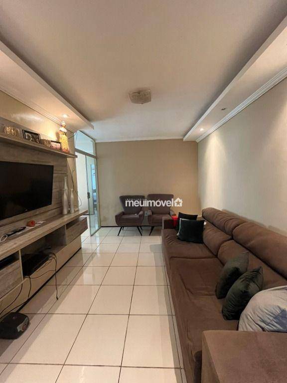 Casa à venda com 3 quartos, 63m² - Foto 3