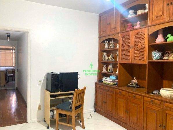 Apartamento à venda com 4 quartos, 288m² - Foto 9