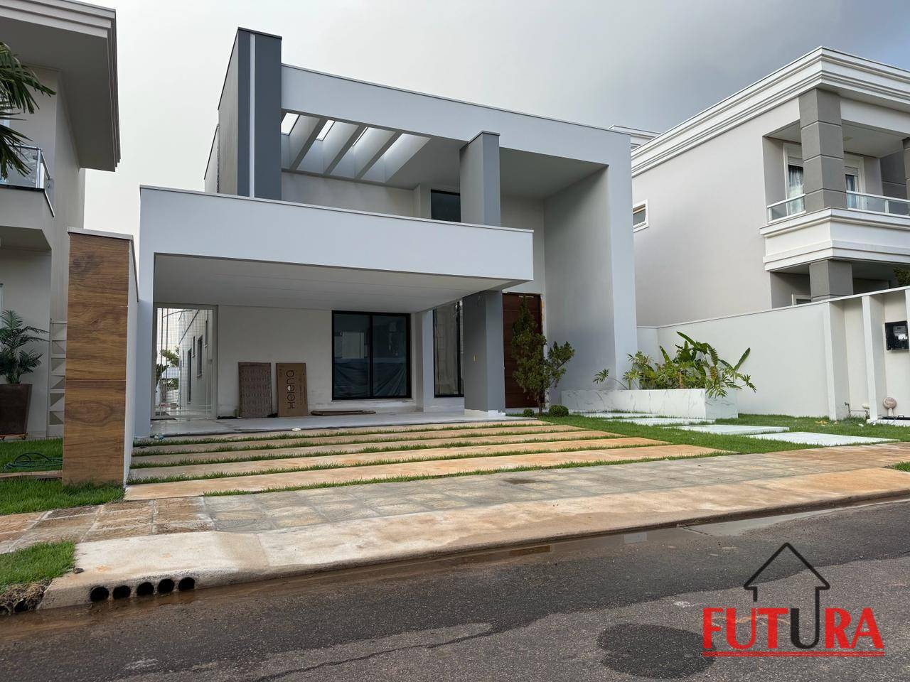 Casa de Condomínio à venda com 3 quartos, 200m² - Foto 2