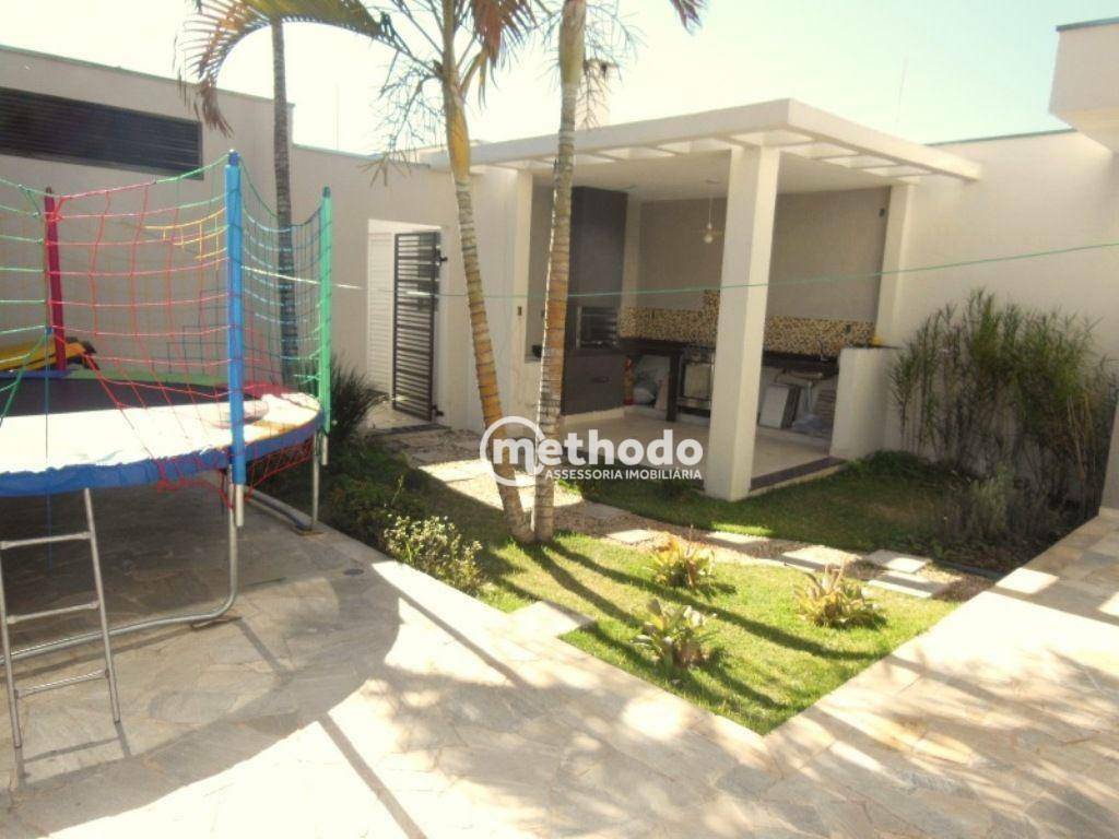 Casa à venda com 2 quartos, 140m² - Foto 4