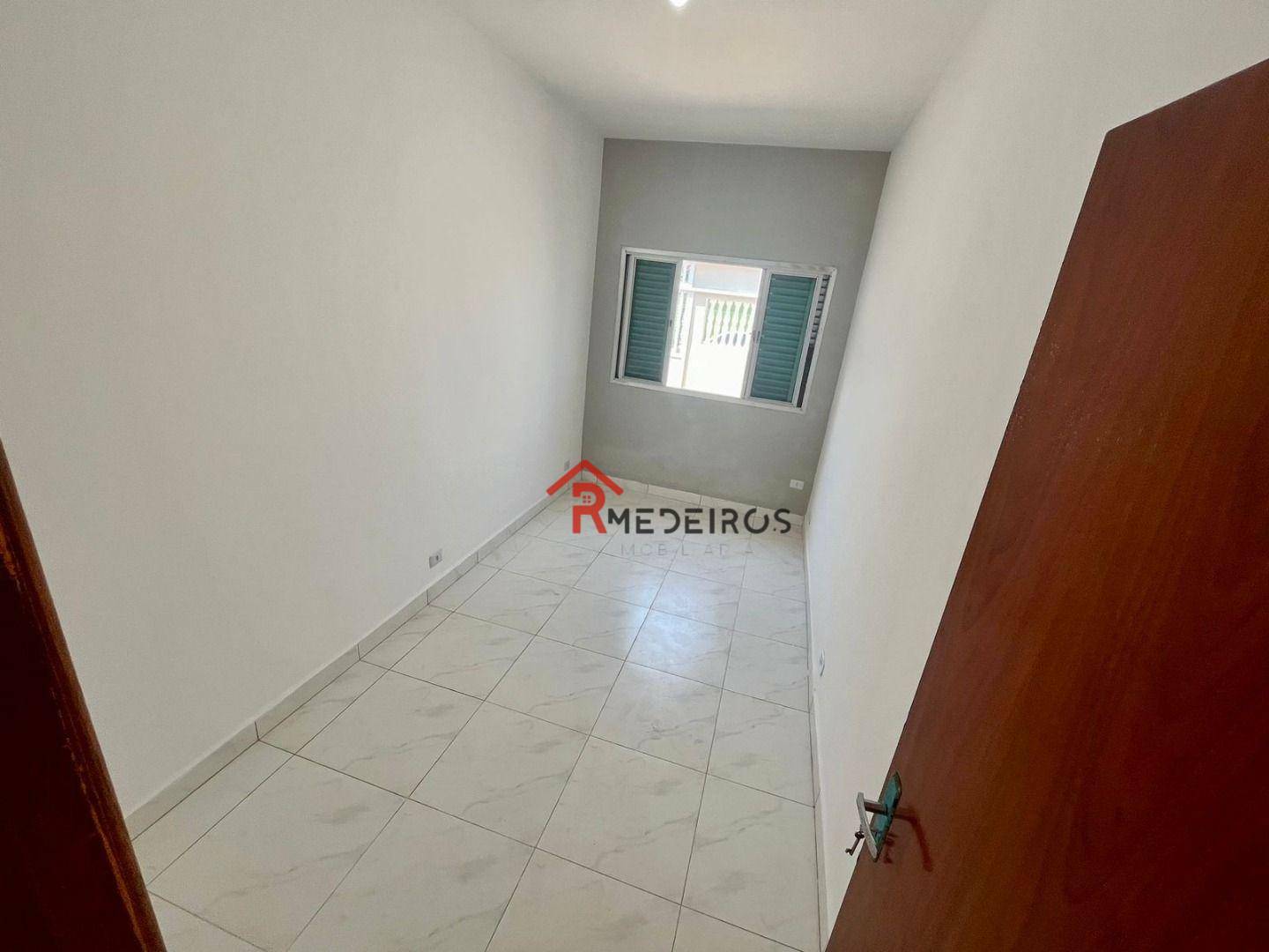 Casa à venda com 2 quartos, 70m² - Foto 12