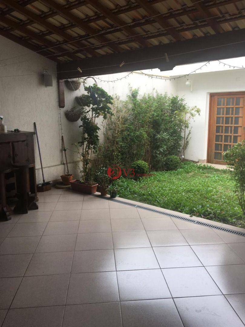 Sobrado à venda com 4 quartos, 300m² - Foto 5