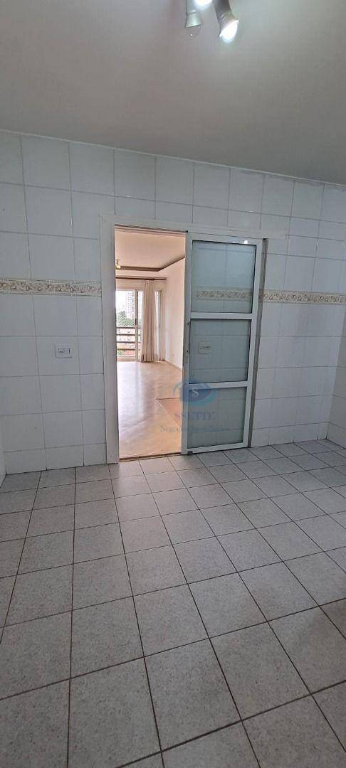 Apartamento à venda com 3 quartos, 87m² - Foto 8