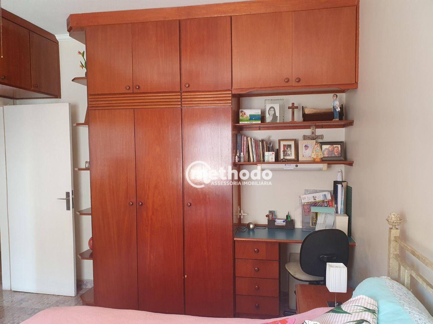 Casa à venda com 3 quartos, 231m² - Foto 31