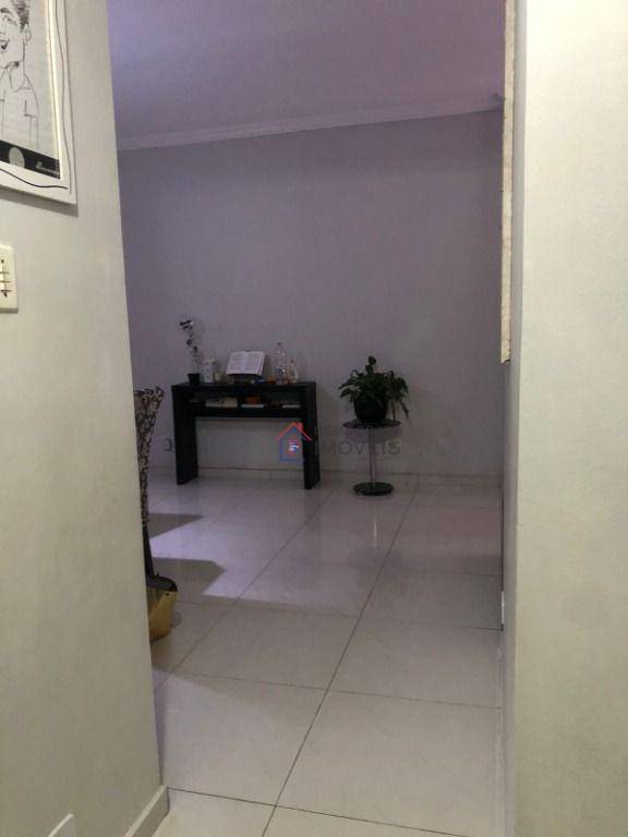 Apartamento à venda com 3 quartos, 110m² - Foto 2