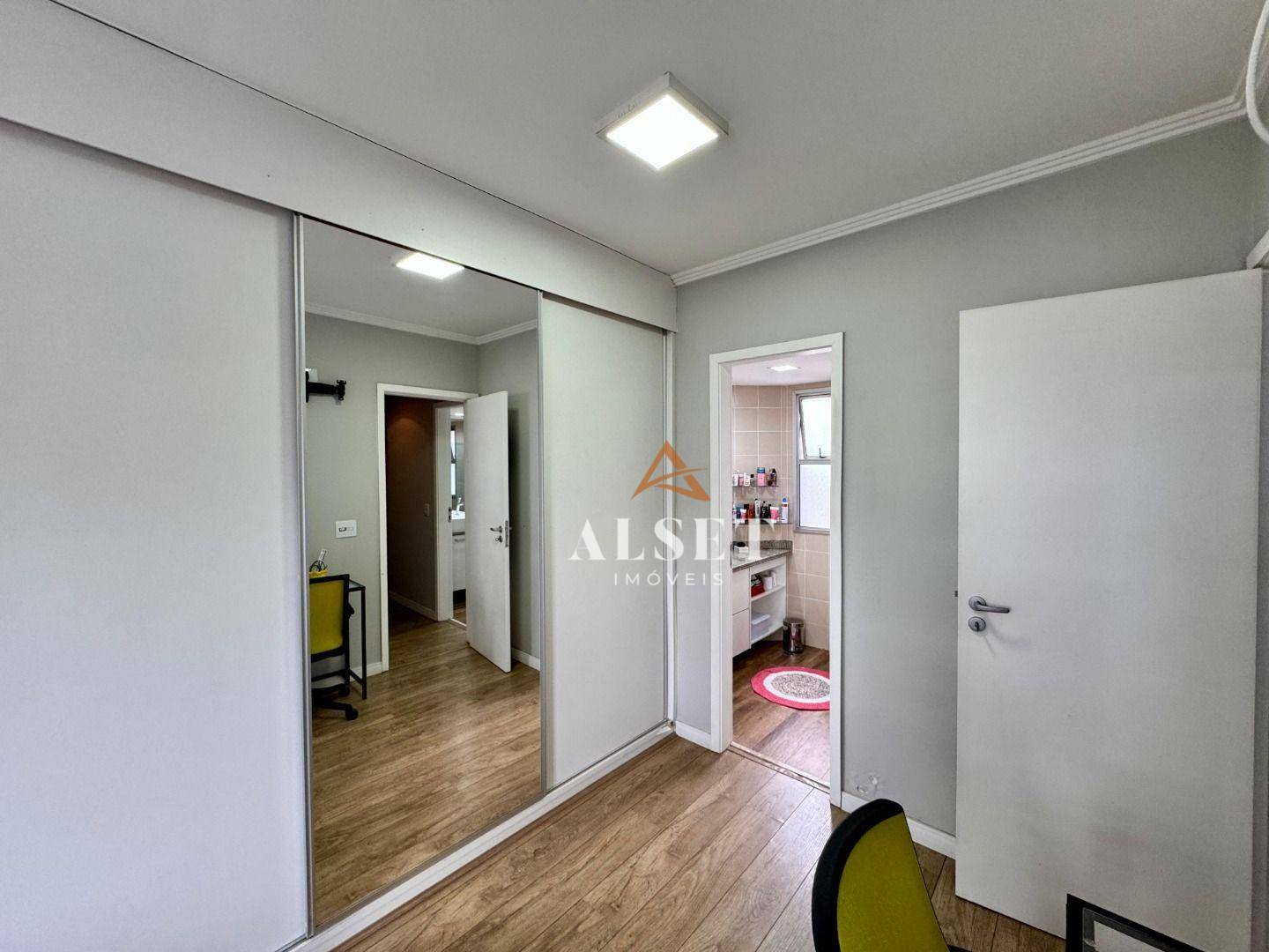 Apartamento à venda com 3 quartos, 101m² - Foto 13