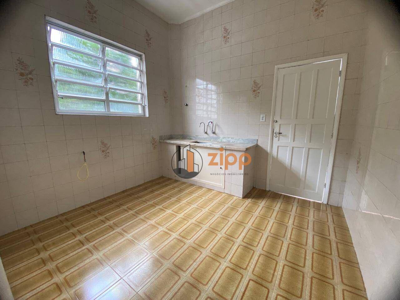 Casa para alugar com 2 quartos, 120m² - Foto 20