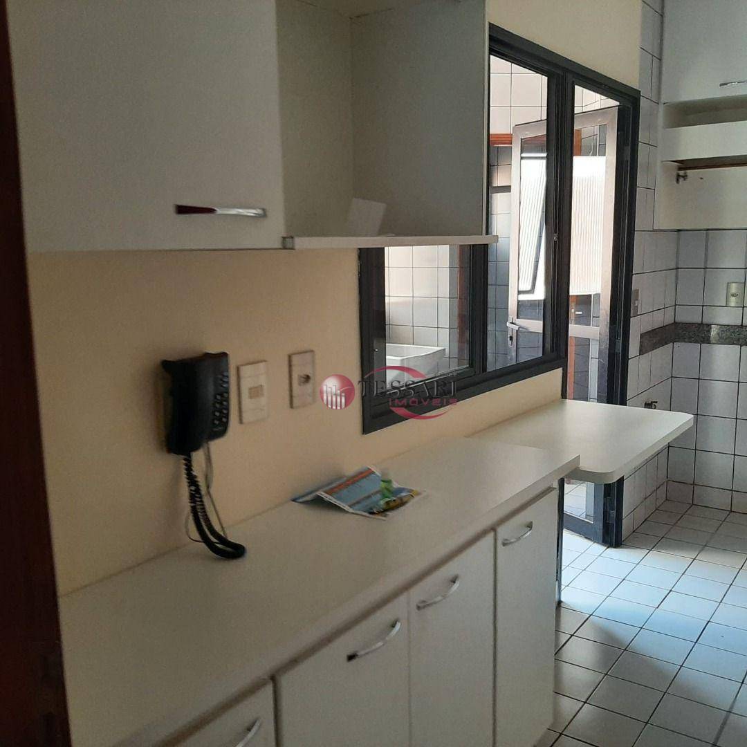 Apartamento à venda com 4 quartos, 155m² - Foto 4