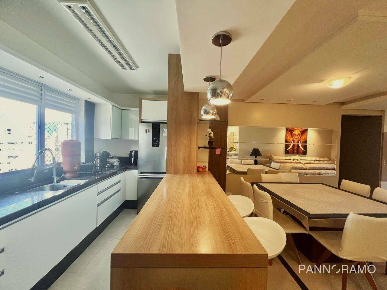 Apartamento à venda com 3 quartos, 97m² - Foto 2