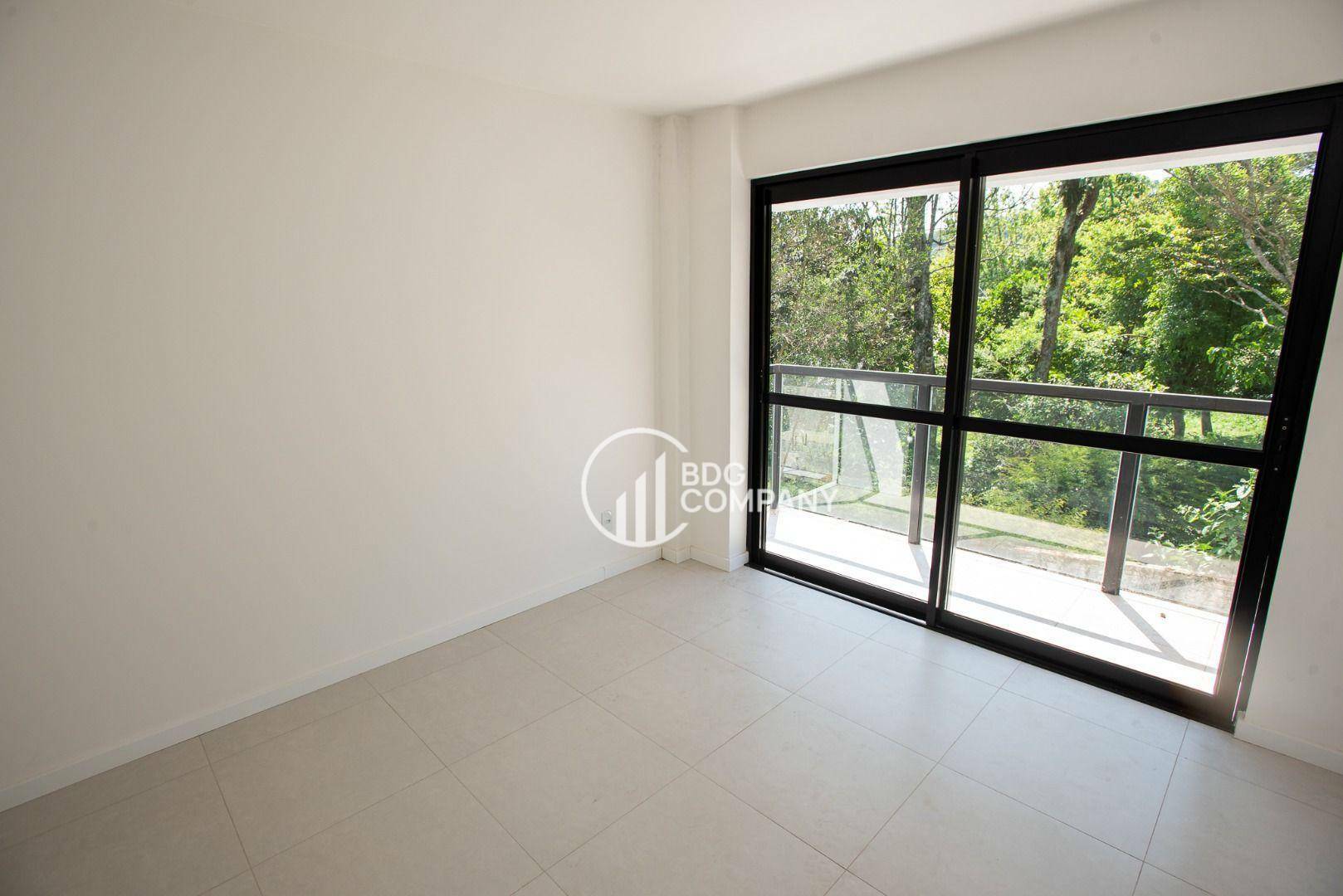 Apartamento à venda com 2 quartos, 74m² - Foto 11