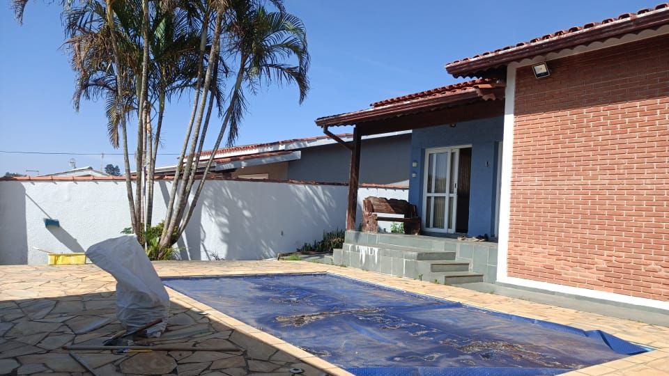 Casa de Condomínio à venda com 4 quartos, 200m² - Foto 2