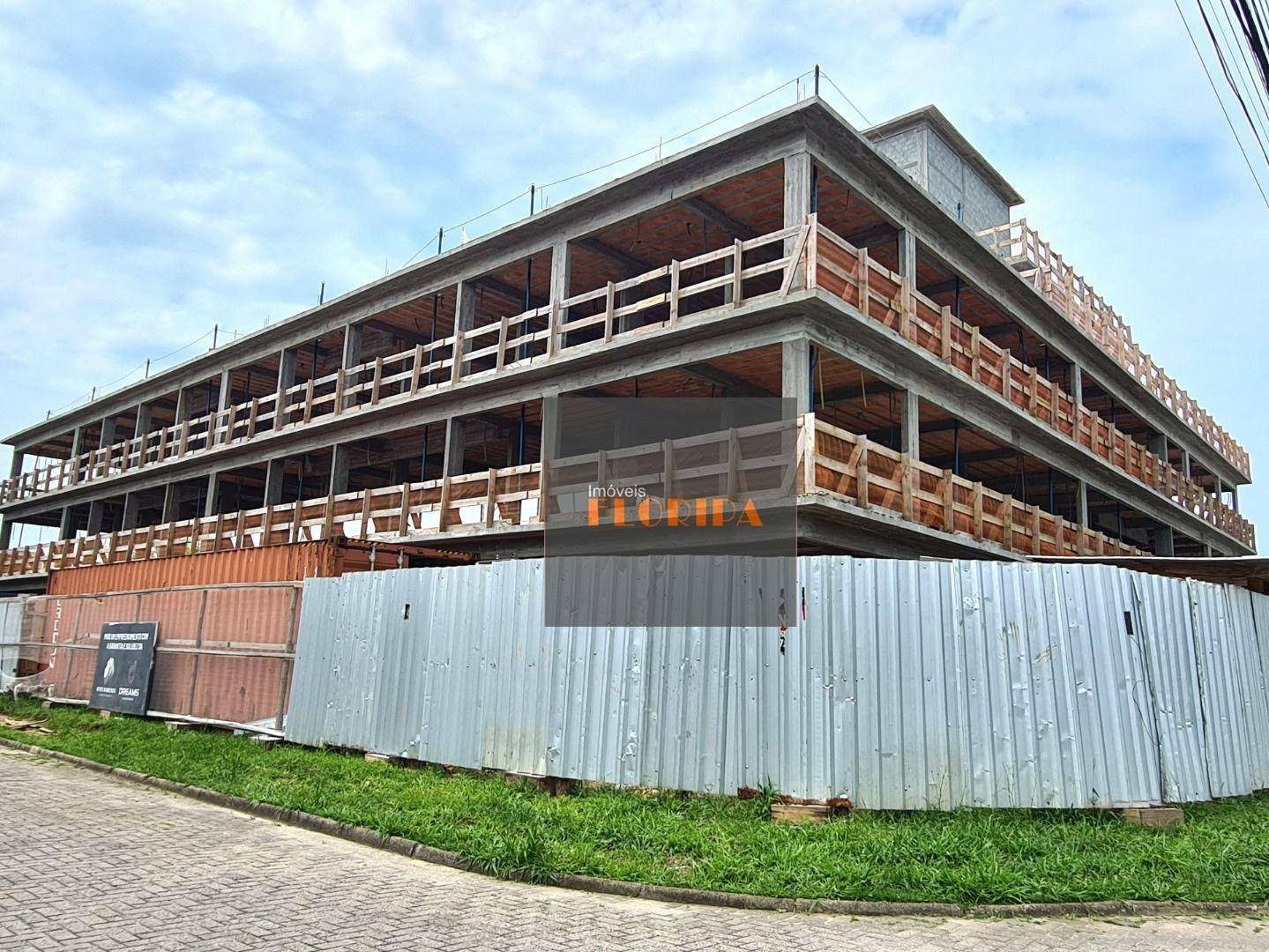 Apartamento à venda com 1 quarto, 40m² - Foto 2
