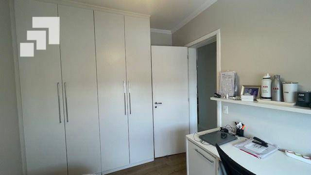 Apartamento à venda com 3 quartos, 125m² - Foto 19