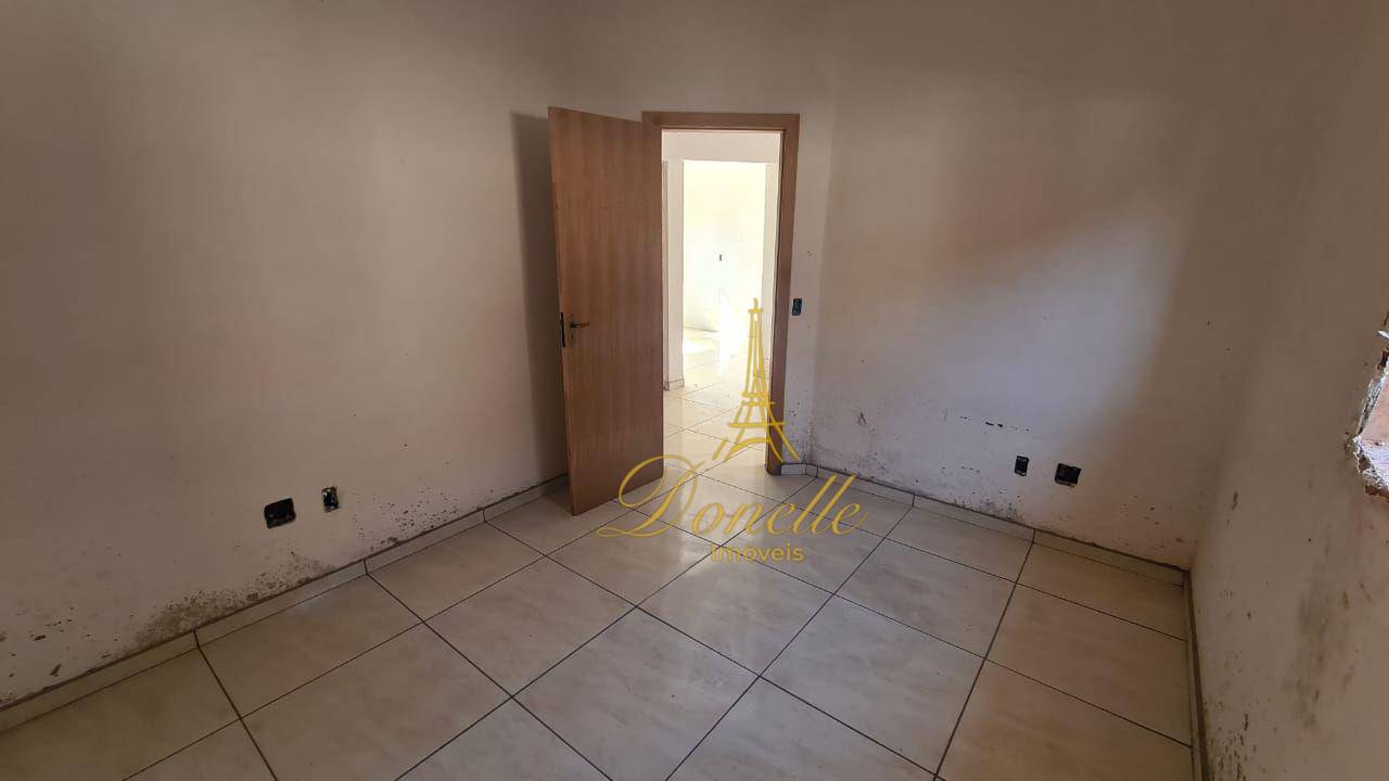 Casa à venda com 2 quartos, 55m² - Foto 7