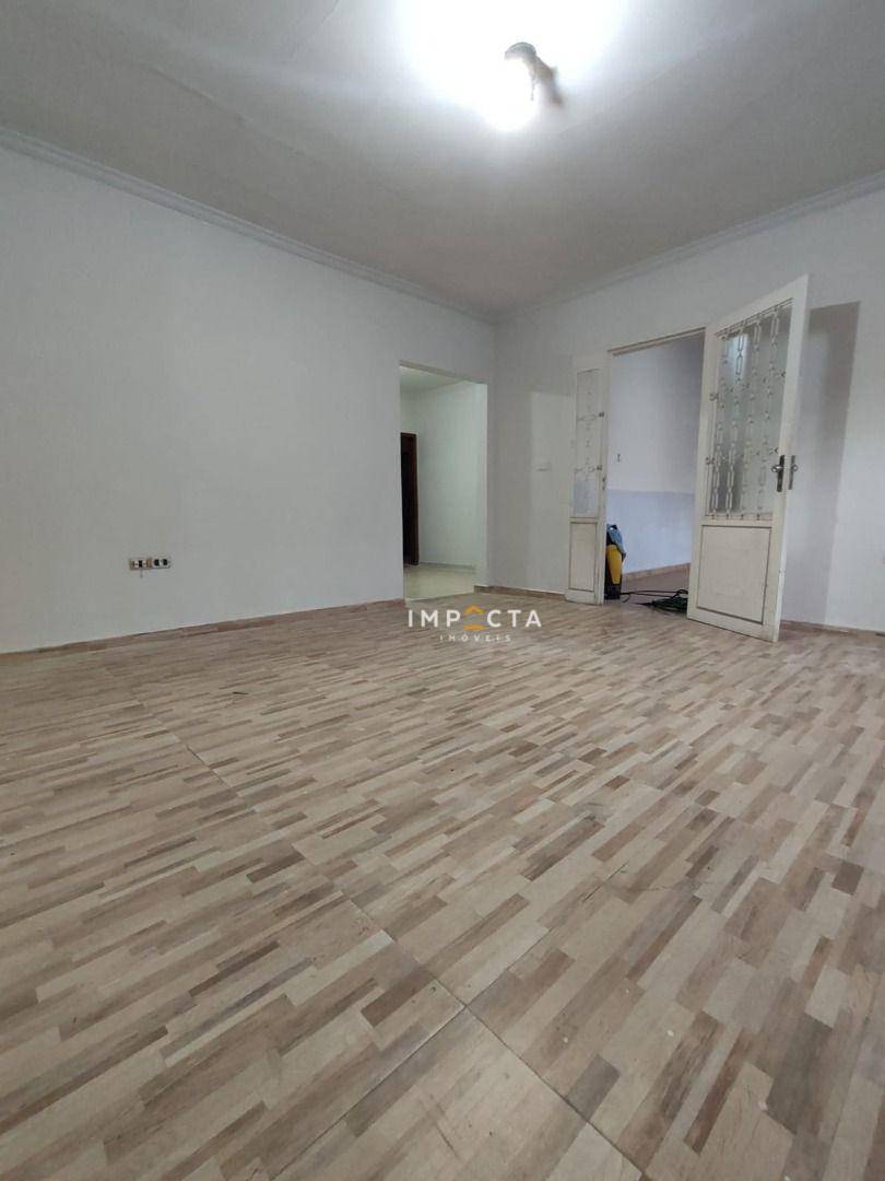 Casa à venda com 3 quartos, 160m² - Foto 1