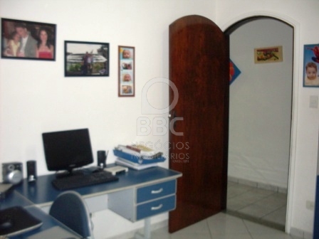 Sobrado à venda com 2 quartos, 210m² - Foto 18