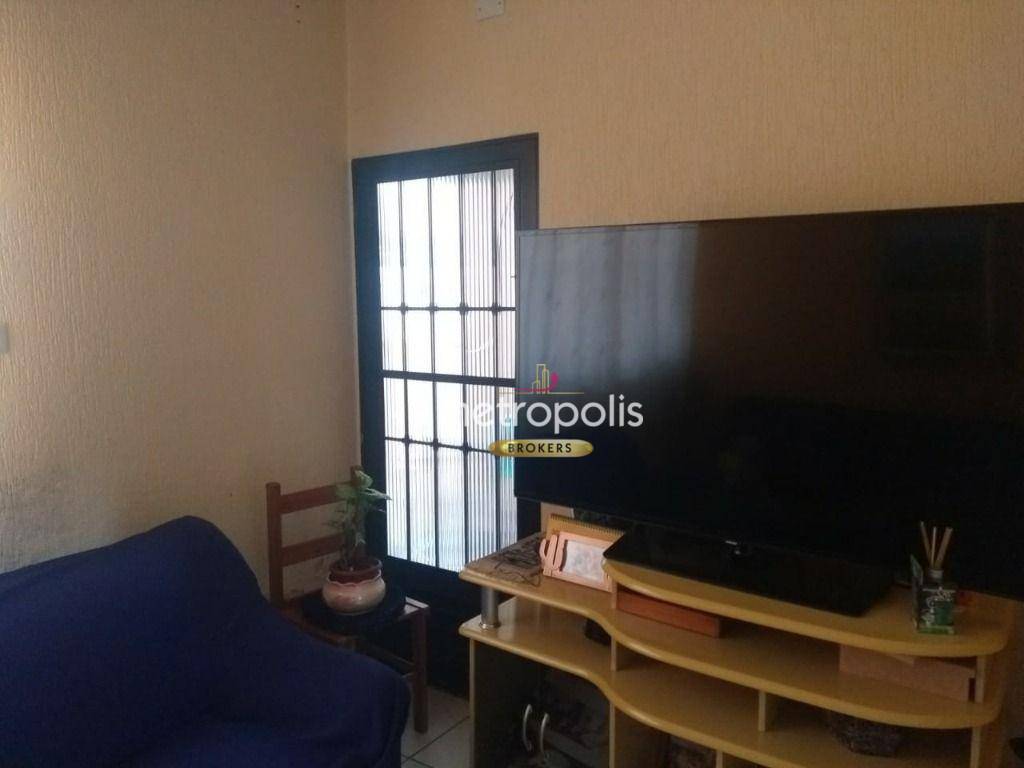 Sobrado à venda com 4 quartos, 200m² - Foto 4