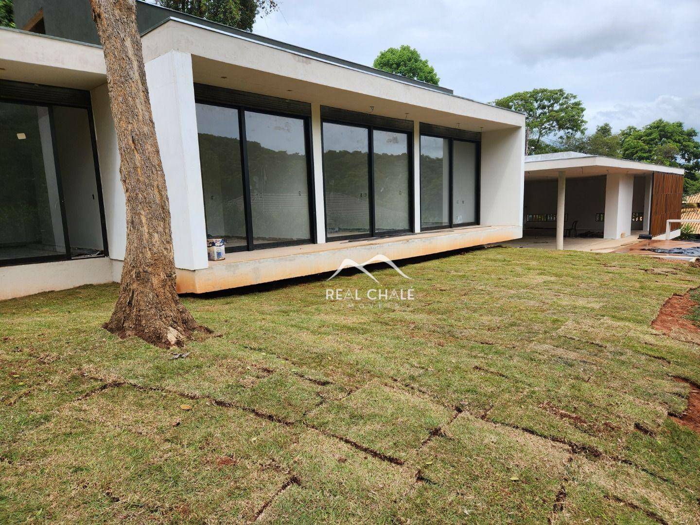 Casa de Condomínio à venda com 4 quartos, 355m² - Foto 3