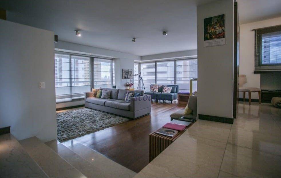 Apartamento à venda com 3 quartos, 290m² - Foto 3